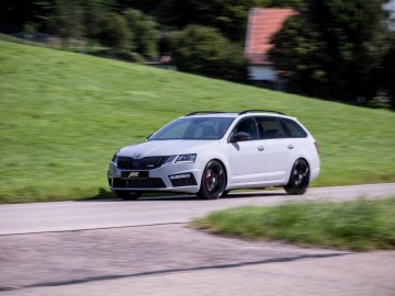 Skoda Octavia Combi RS &ndash; Nie tylko rodzinna